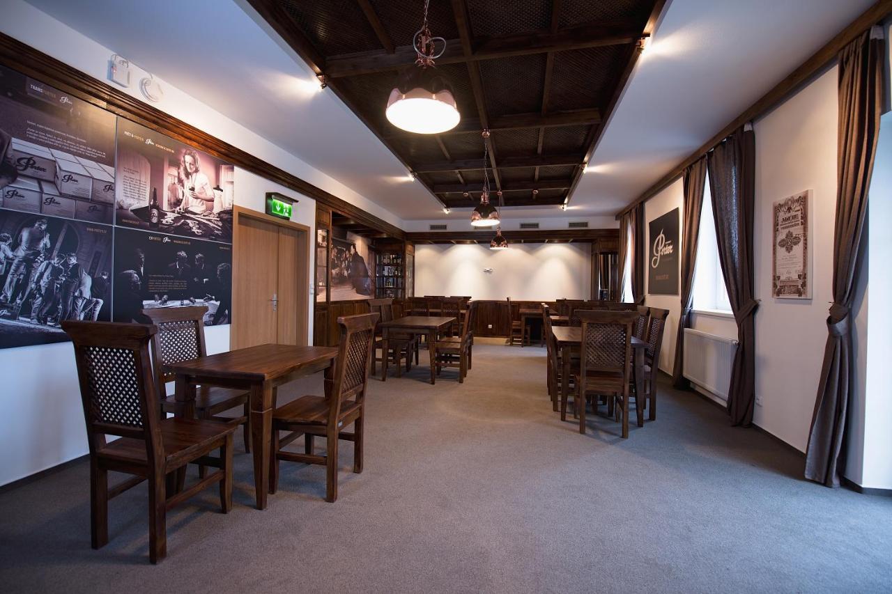 Hotel Slavia Svitavy Kültér fotó