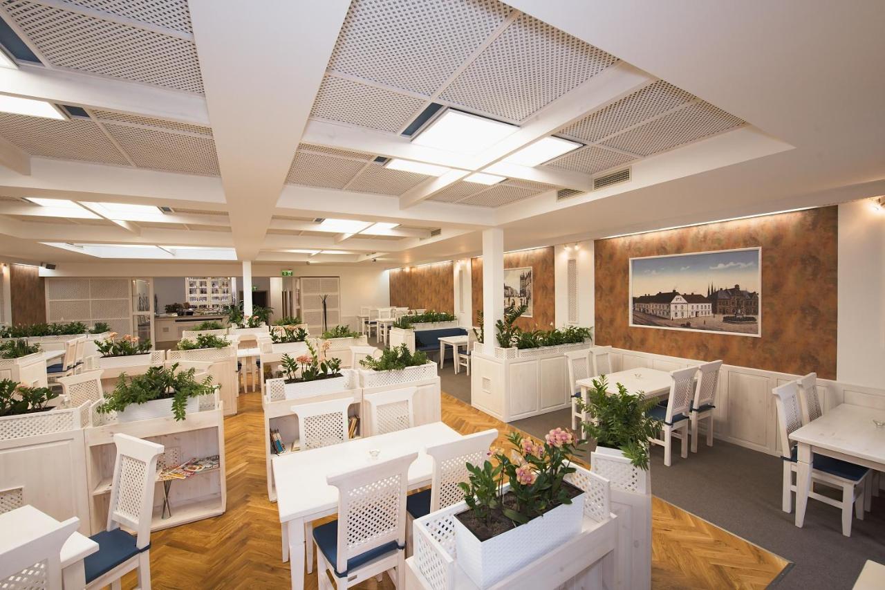 Hotel Slavia Svitavy Kültér fotó